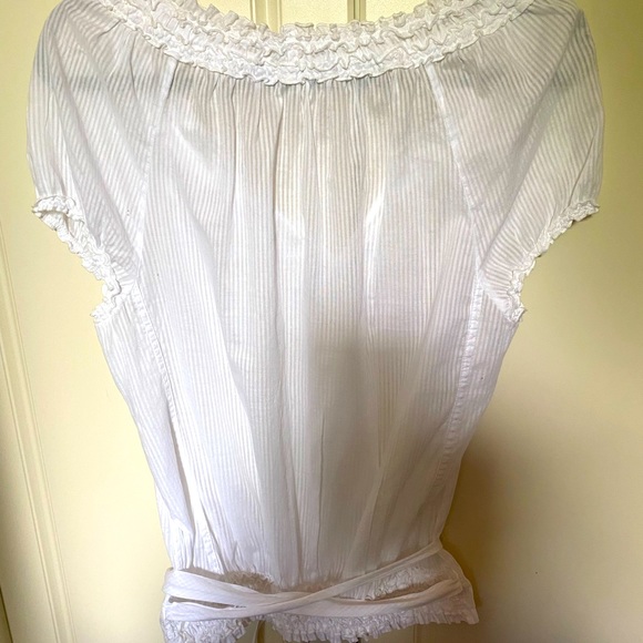 BCBGMAXAZRIA WHITE SEMI-SHEER TOP . - Picture 6 of 12